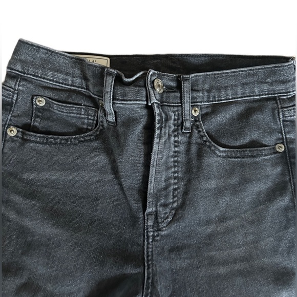 GAP True Skinny High Rise - Picture 2 of 4